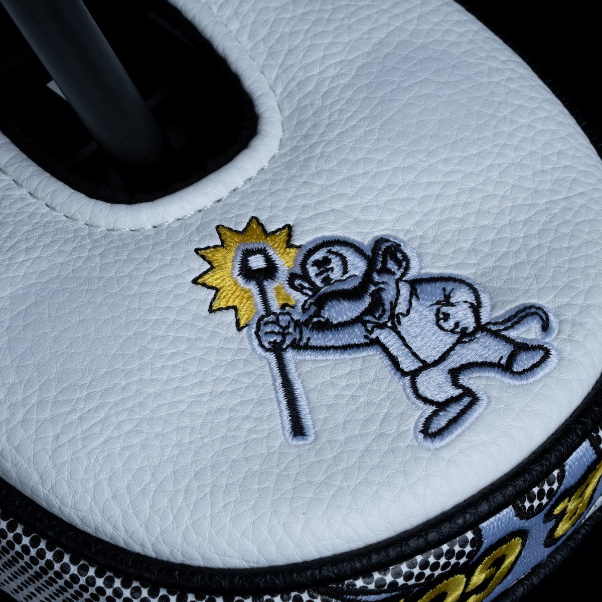 One-Putt Wonder Headcover - VZN