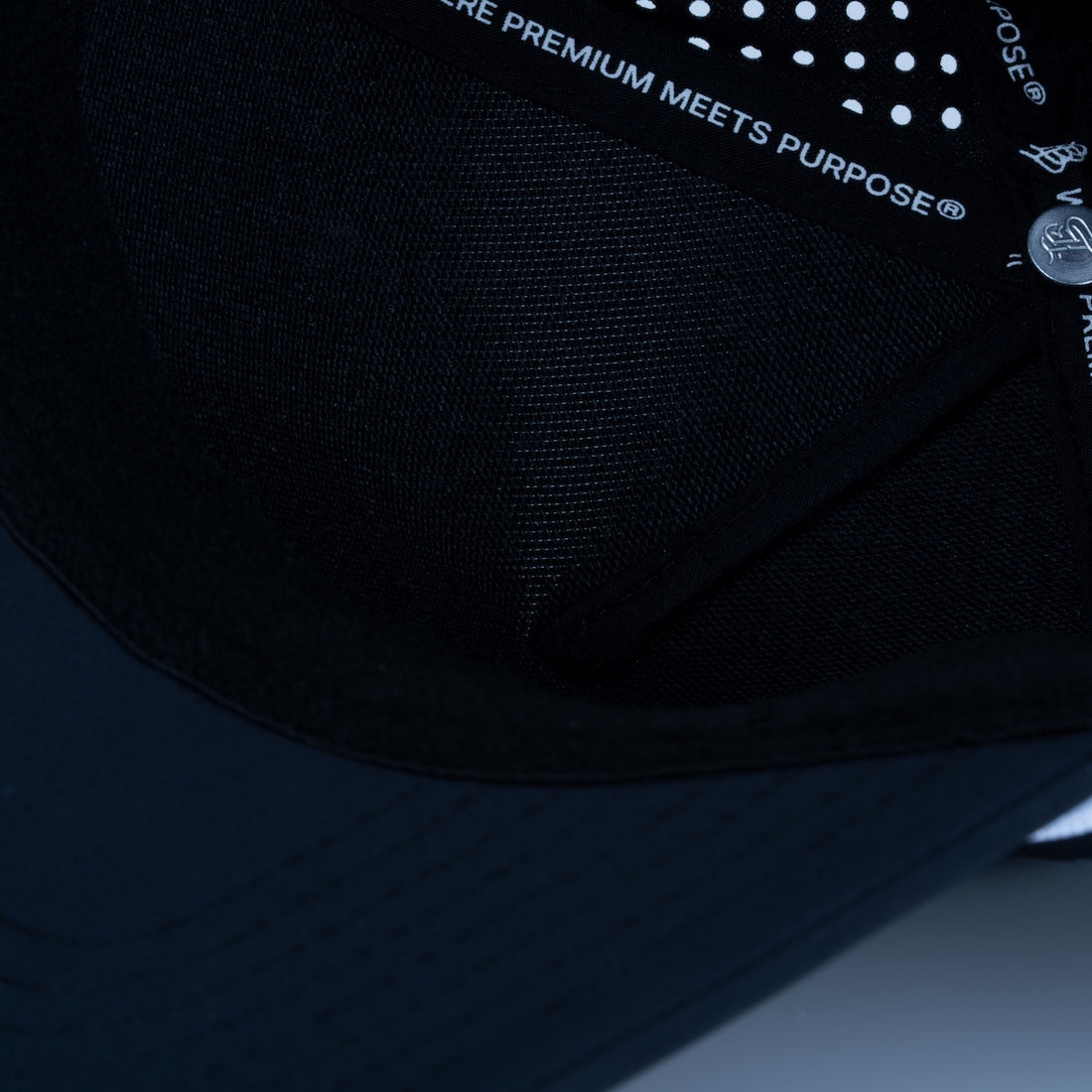 Curved 5-Panel Rope Hat: Leather Classic Logo - Black