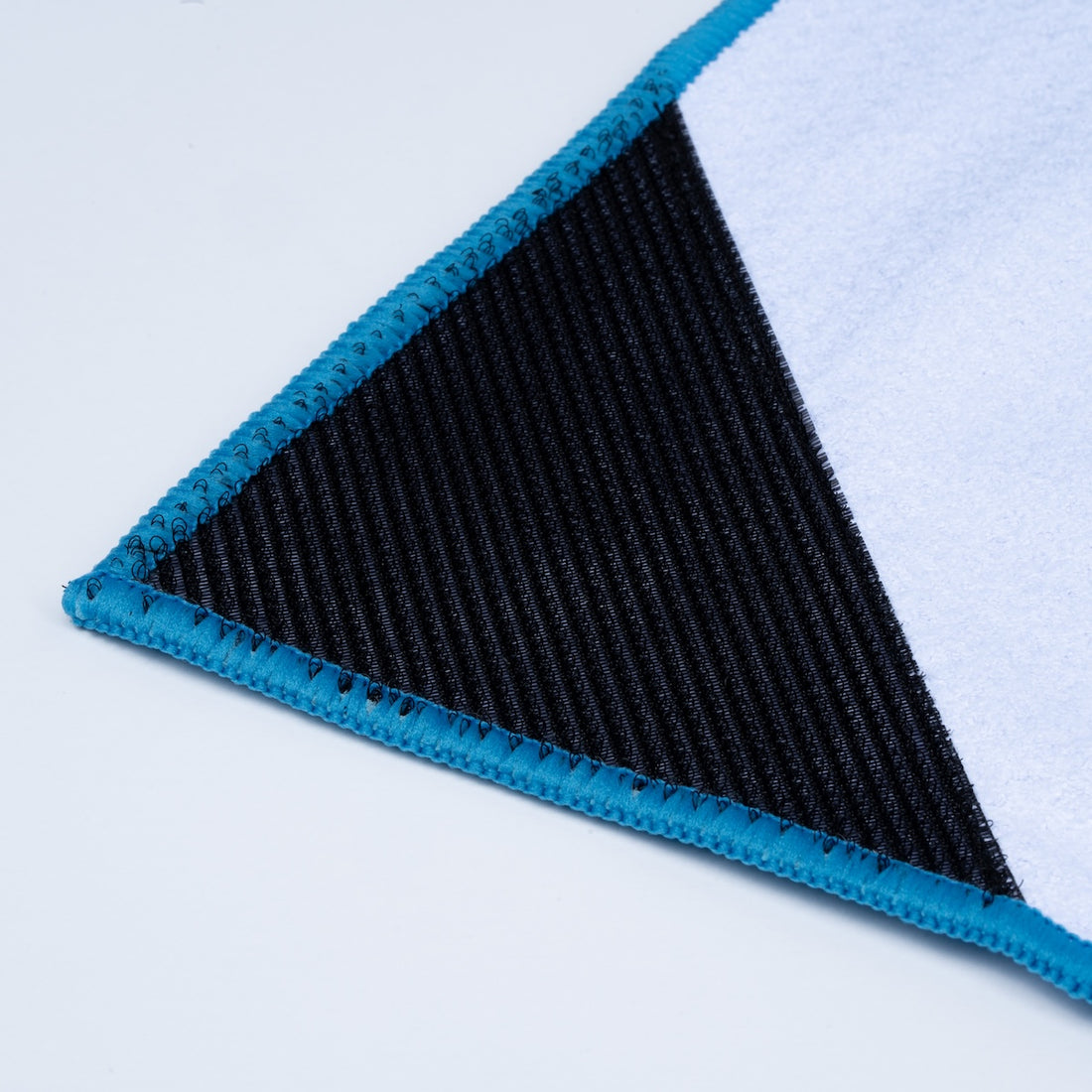 L.A.B. Chill Rat Scrubber Towel - White