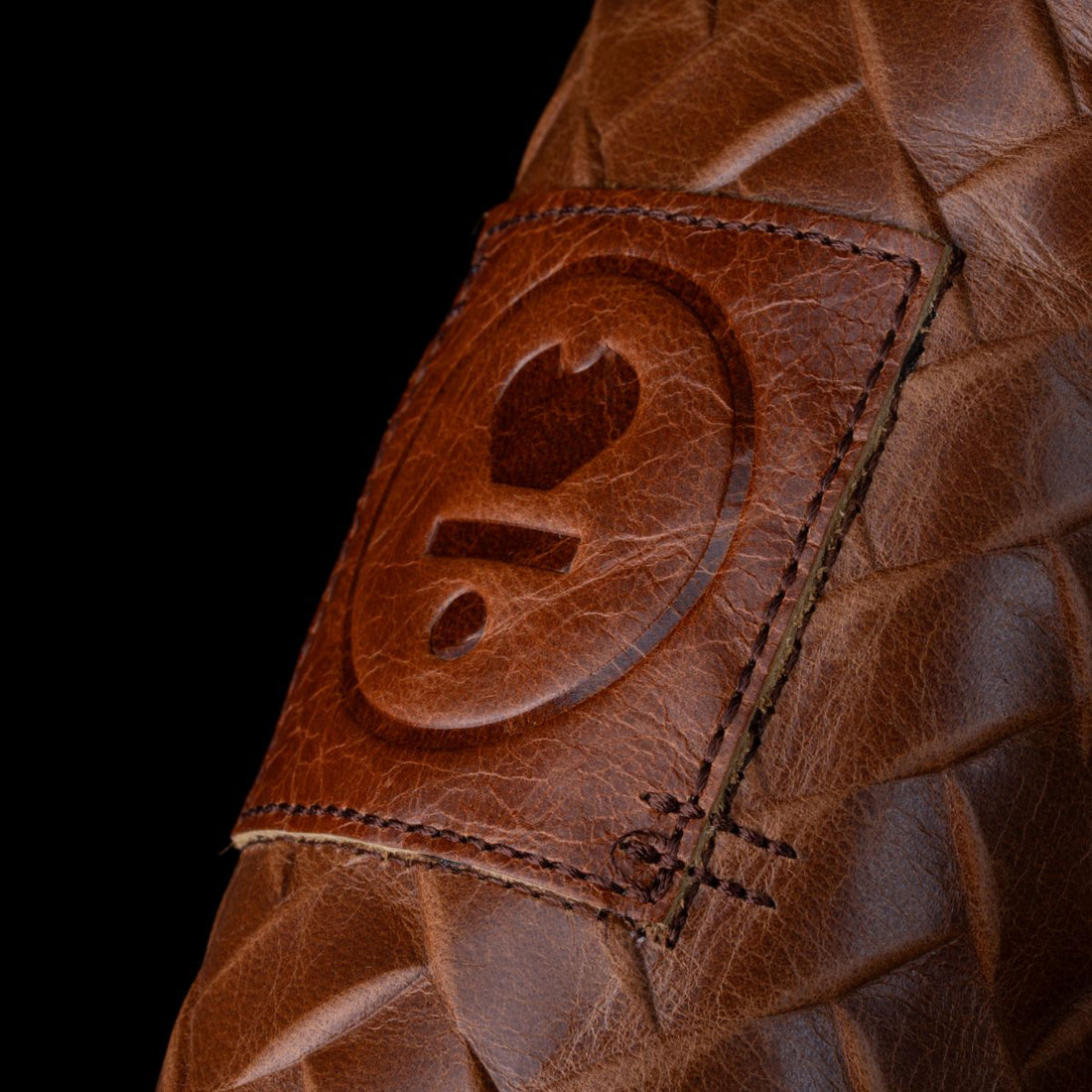 L.A.B._Golf_x_Tremont_Tan_Headcover_LINK