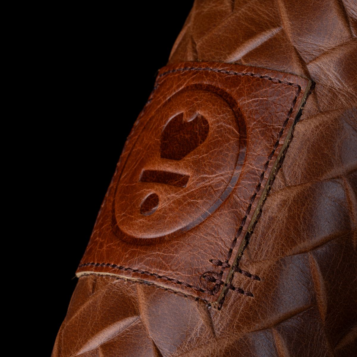 L.A.B._Golf_x_Tremont_Tan_Headcover_LINK
